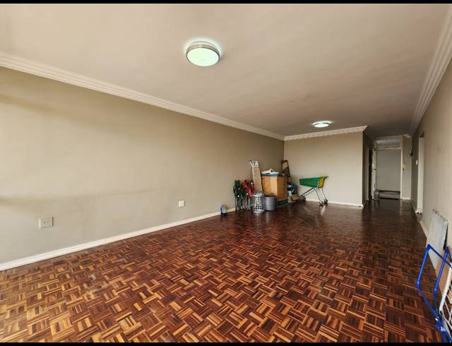 3 BEDROOM FLAT FOR SALE IN THREE RIVERS PROPER